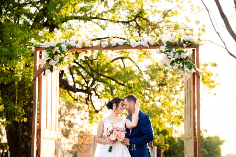 Casamento ao Pôr do Sol (Chácara Vovô Amado) – Beatriz e Julio