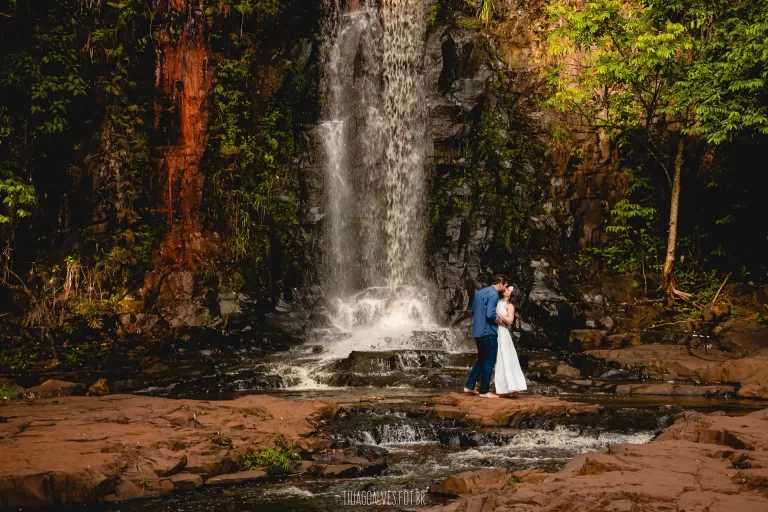 Pré Wedding na Cachoeira em Brotas – Juliana e Henrique